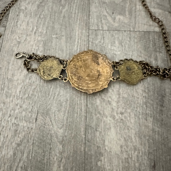 Vintage Style Chain Belt with Floral Medallions - Picture 8 of 8